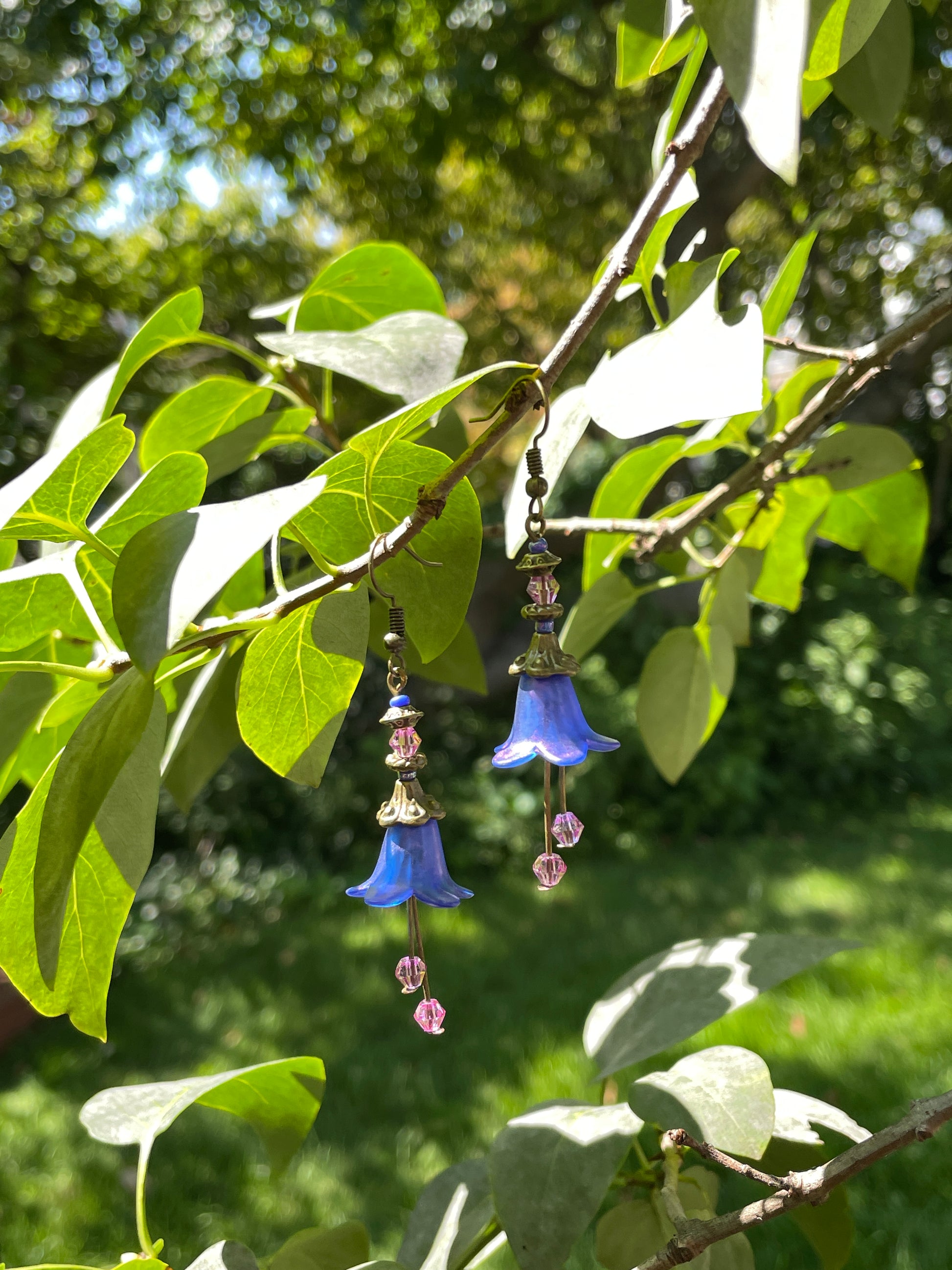 Orecchini pendenti Bluebell - Fatti a mano su ordinazione Orecchini pendenti Bluebell - Fatti a mano su ordinazione