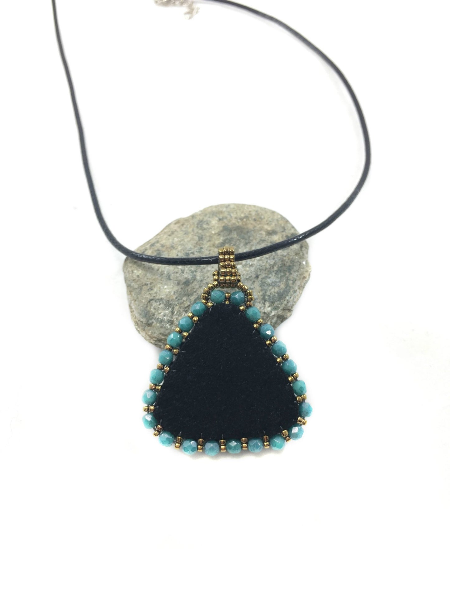 Celtic Trinity necklace blue